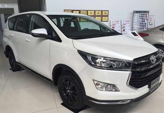Toyota Innova đẩy hàng, giảm giá mạnh gần 140 triệu đồng, sát nút Mitsubishi Xpander