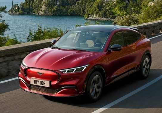 Mẫu xe điện ăn khách Mustang Mach-E lên đến 40.000 đơn hàng