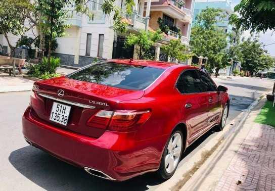 Xe sang 11 tuổi - Lexus LS 460L bán ngang giá Toyota Camry mới