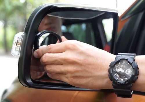 Điều chỉnh gương chiếu hậu hợp lí là điều vô cùng quan trọng