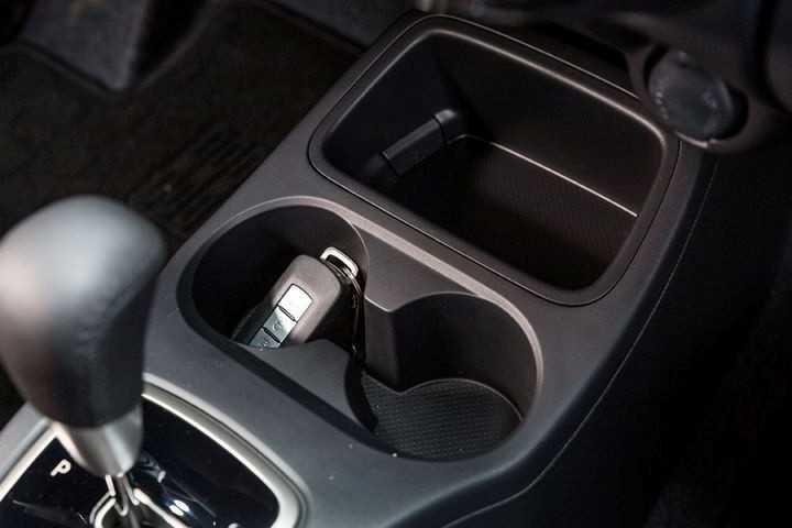 Tiện nghi xe trên xe oto Mitsubishi Attrage 2020 carmudi vietnam