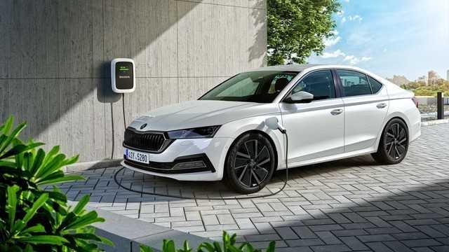 Chống “ế ẩm” mùa COVID-19, sale xe video call để hút khách