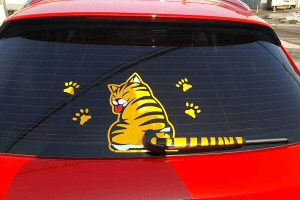 Đồ trang trí ở phía sau khoang cabin