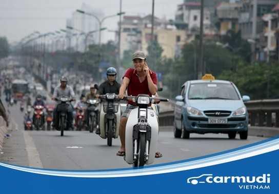 10 kiểu lái xe "không ai thương nổi"