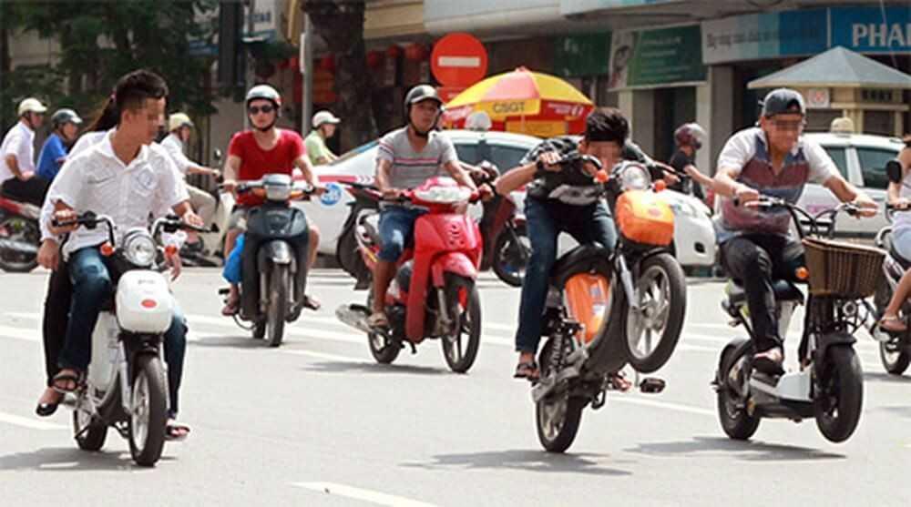 Lạng lách, đánh võng