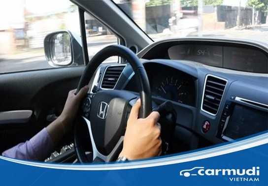 Nghe “tài già” truyền đạt các bí kíp lái xe an toàn cho “tài mới”