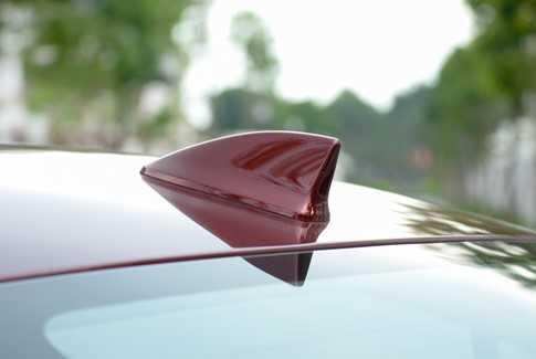 “Vây cá” trên trần xe