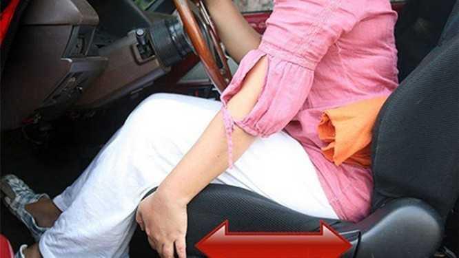 Ngồi gần vô lăng