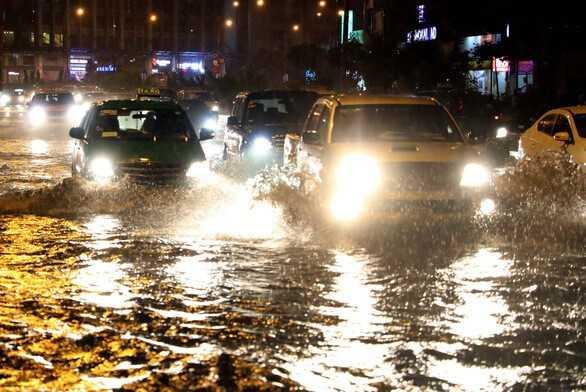 Chạy như bay dưới mưa