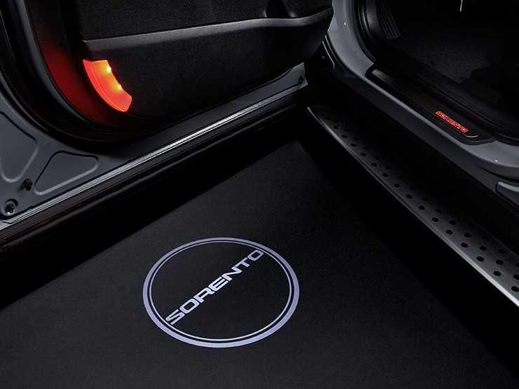 Đèn chiếu mặt đất khi mở cửa