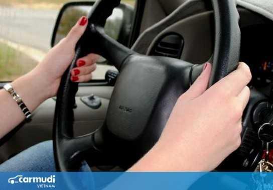 Bí quyết lái xe an toàn dành cho phái nữ