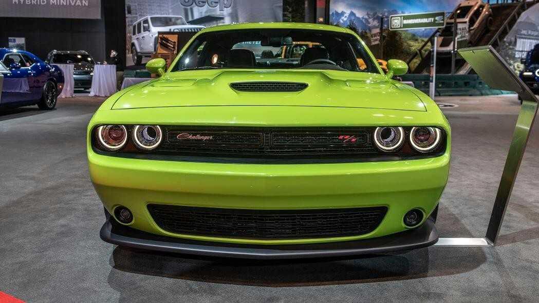 đầu xe Dodge Challenger 2020