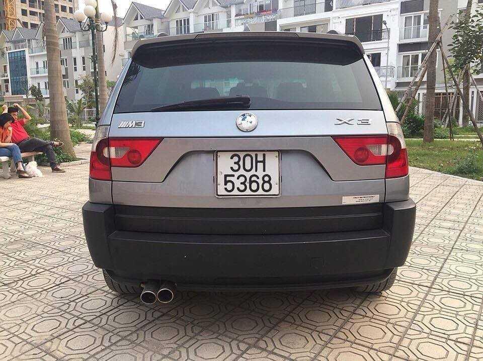 đuôi xe BMW X3