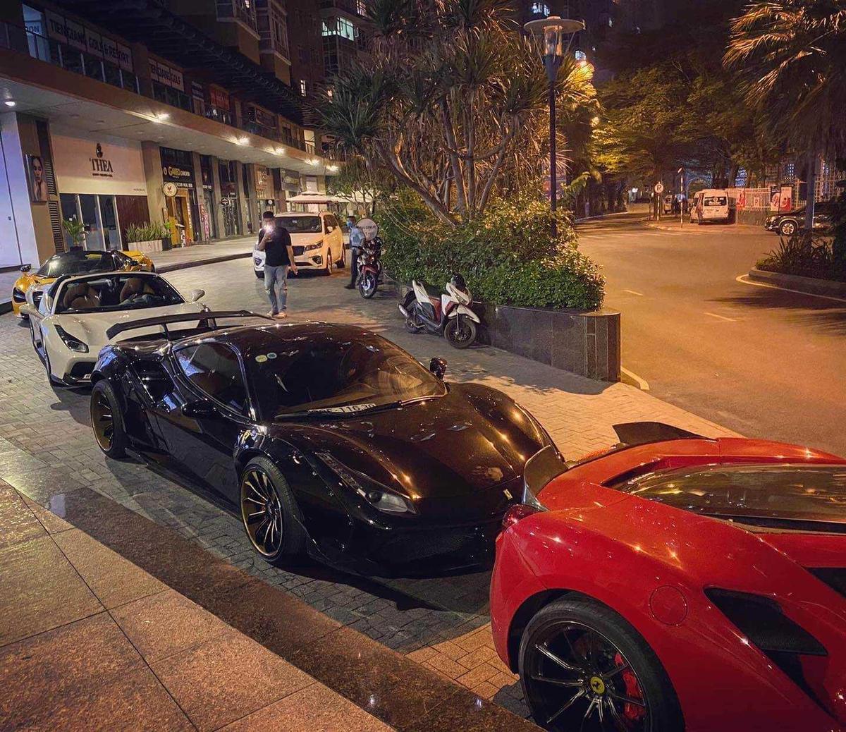 Bộ tứ siêu xe gặp mặt tại Sài Gòn