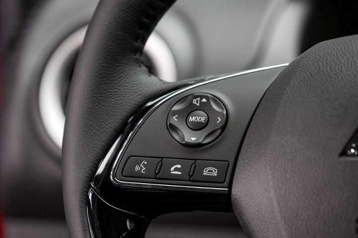 Nút điều chỉnh âm thanh của xe Mitsubishi Attrage 2020 carmudi vietnam