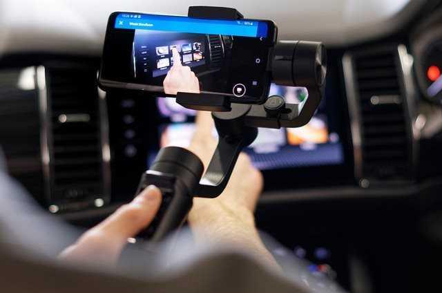 Chống “ế ẩm” mùa COVID-19, sale xe video call để hút khách