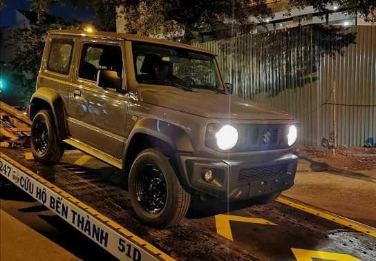 Chiêm ngưỡng Suzuki Jimny đầu tiên ra biển số ở Việt Nam