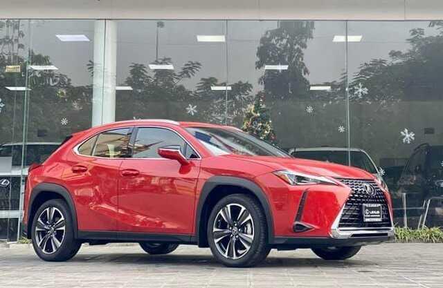thân xe Lexus UX 200