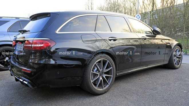 đuôi xe Mercedes-AMG E63 2020 