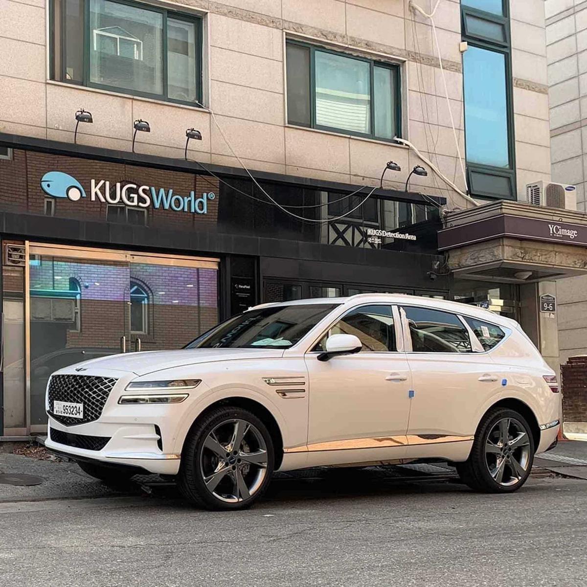 thân xe Genesis GV80