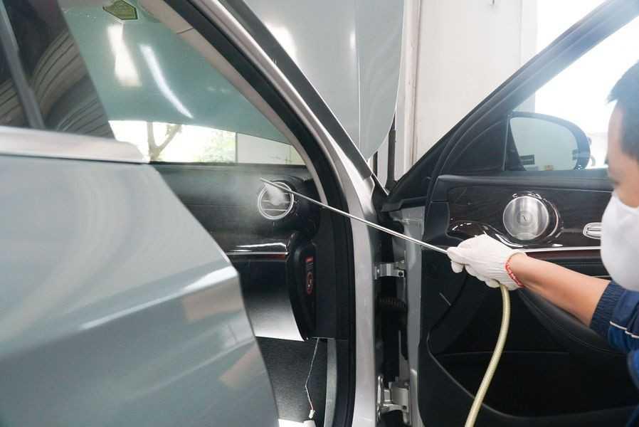 Vệ sinh nội thất