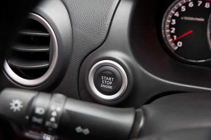 Nút bám khởi động của xe Mitsubishi Attrage 2020 carmudi vietnam