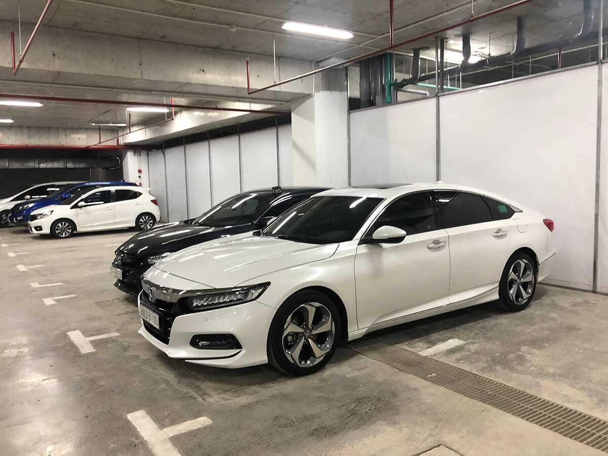 Đậu xe ở nơi bằng phẳng