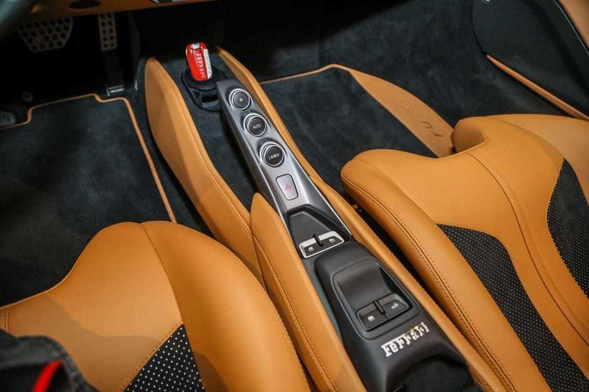 Siêu xế hộp Ferrari F8 Spider ra mắt tại Đông Nam Á - Ảnh 9
