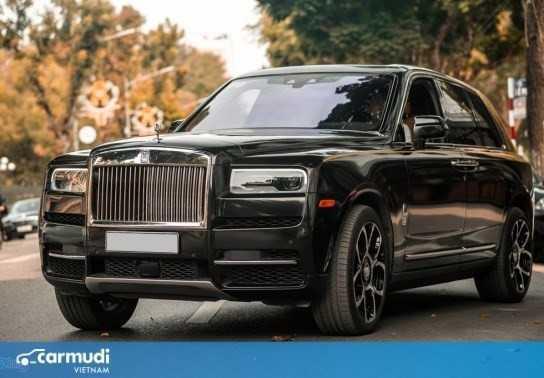 Rolls-Royce Cullinan Black Badge giá gần 70 tỷ đầu tiên tại Việt Nam