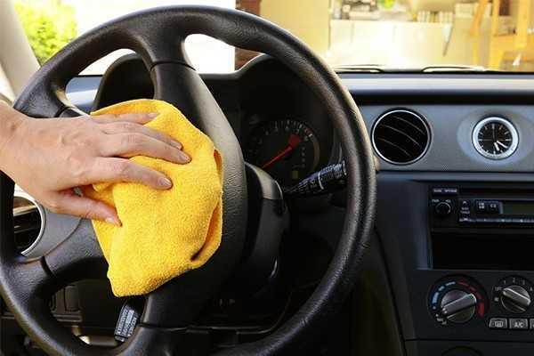 Dọn vệ sinh cho xe