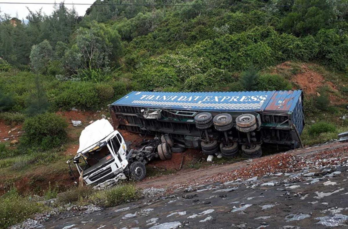 Những vụ tai nạn do xe khách mất phanh trên đèo thường gây thương vong lớn về người