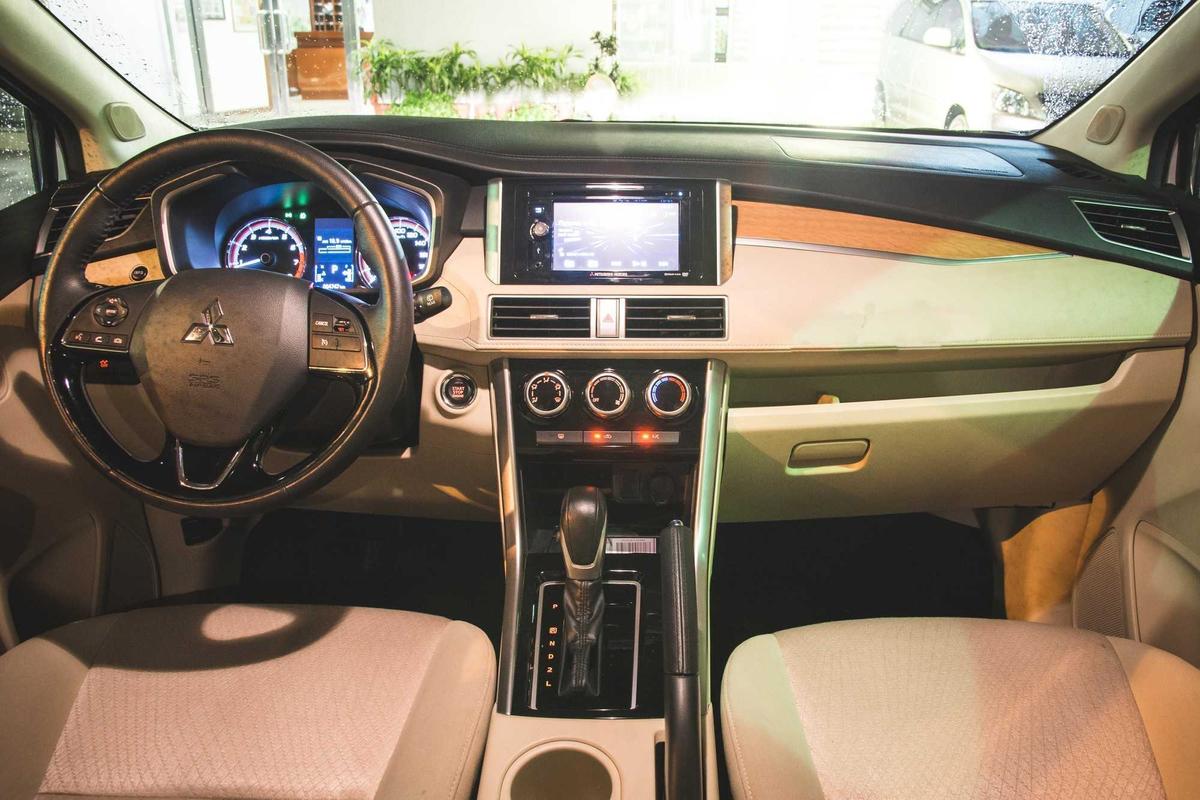 Nội thất Mitsubishi Xpander AT