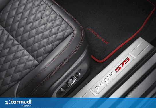 Chuyện hy hữu: Người dùng kiện Jaguar vì cửa hít làm đứt rời ngón tay