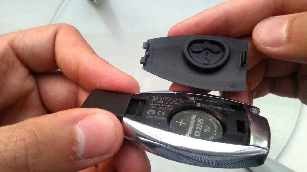 Chìa khóa thông minh ô tô