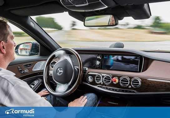 Công nghệ có phải nguyên nhân đẩy giá ô tô