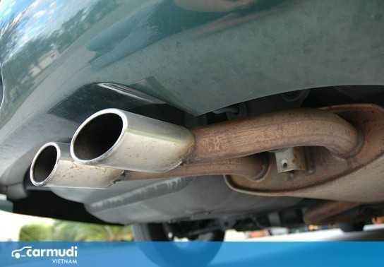 Nguyên nhân và cách khắc phục tắc ống xả ô tô