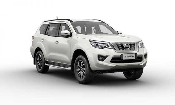 Khách mua xe thời điểm này còn được tặng thêm gói quà tặng trị giá từ 10-30 triệu đồng tuỳ nơi.