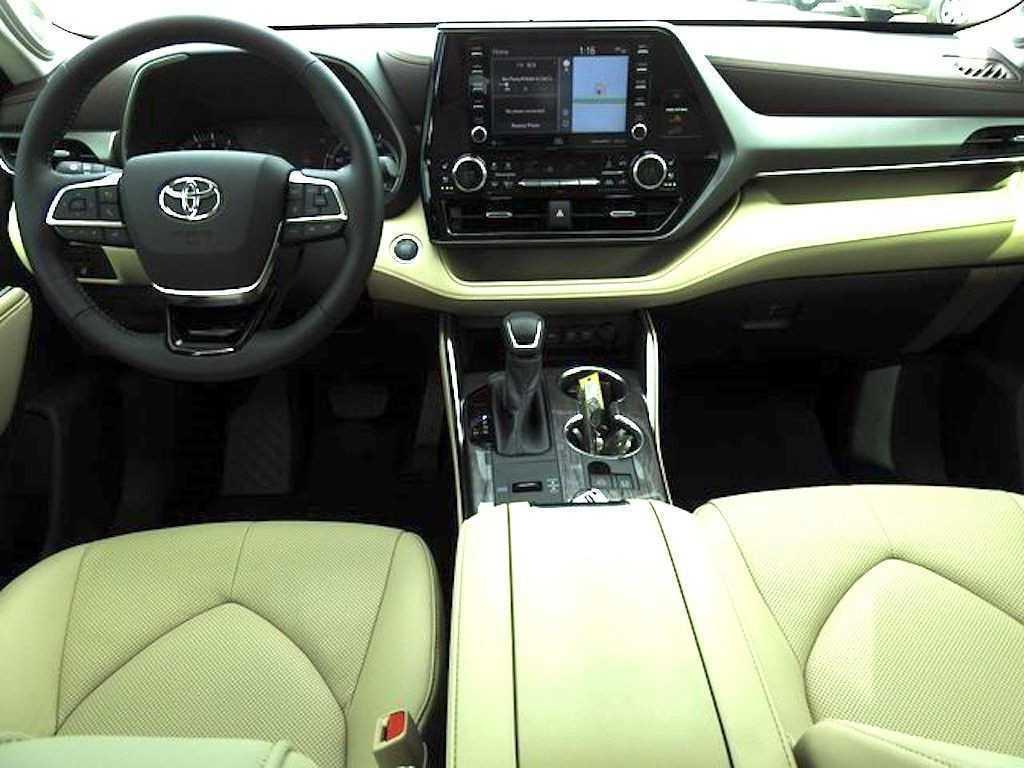 Nội thất Toyota Highlander