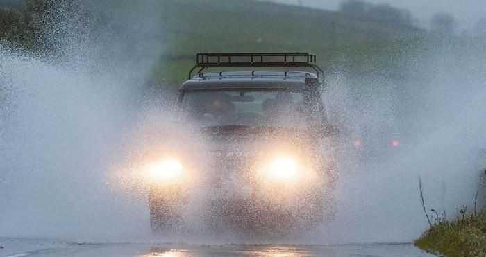 Luôn bật đèn pha