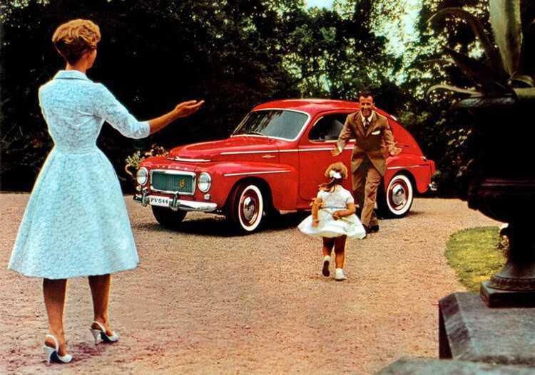 Volvo PV544, mẫu xe đầu tiên trang bị đai an toàn 3 điểm.