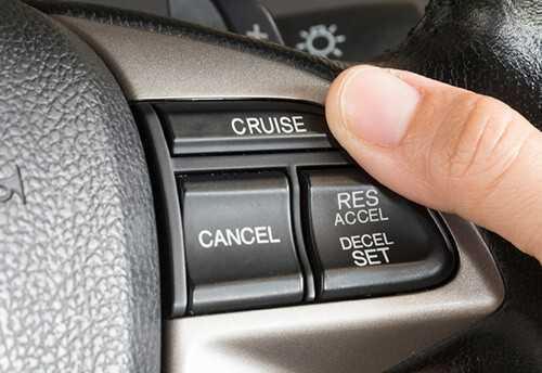 Sử dụng chế độ cruise control