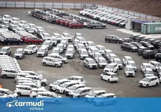 Giá ô tô tăng hàng trăm triệu đồng/chiếc khi nhập về Việt Nam
