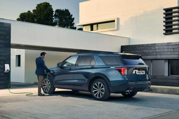 Explorer PHEV là mẫu xe Ford hybrid mạnh mẽ nhất toàn cầu.