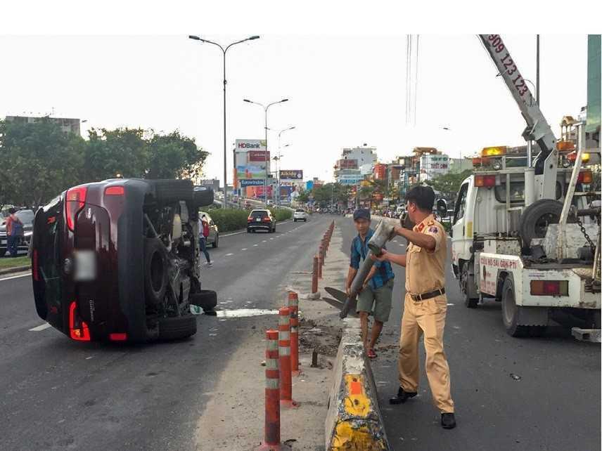 Nguyên nhân lật xe ô tô về mặt động học