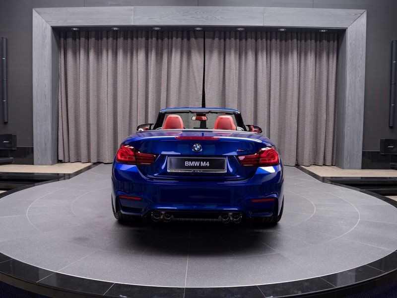 BMW M4 San Marino Blue