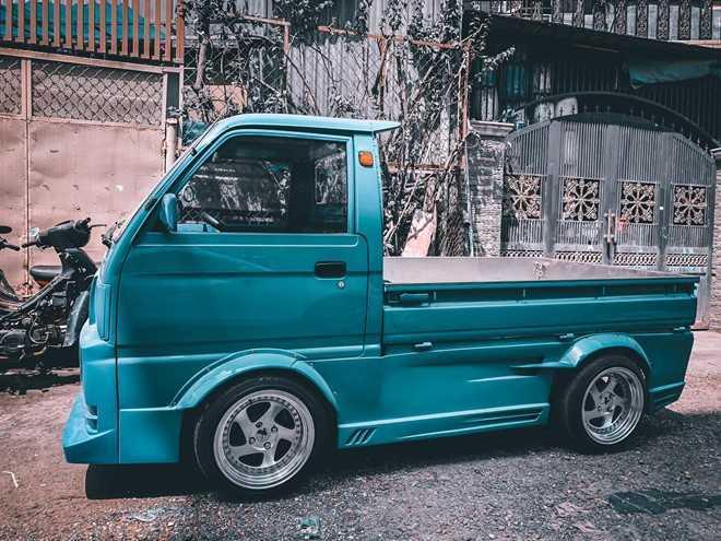 Xe tải nhẹ Suzuki Carry được biến hóa trở nên độc đáo hơn