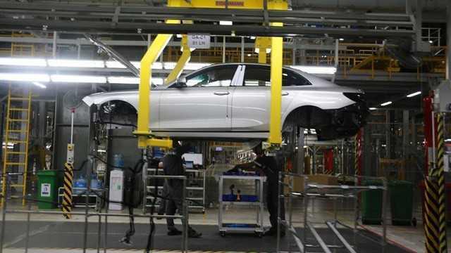 Lượng ô tô tồn kho tăng vống