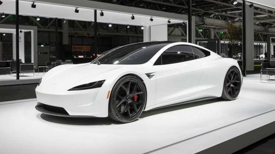 Chiếc Roadster gây chú ý với khả năng tăng tốc từ 0 lên 100 km/h trong vỏn vẹn 1,9 giây