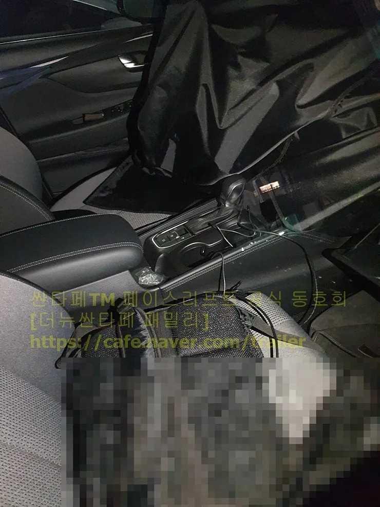 nội thất Hyundai Santa Fe