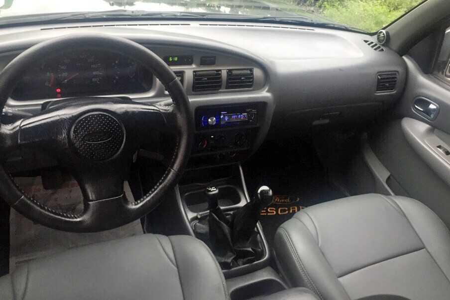 Nội thất nguyên bản khá đơn giản